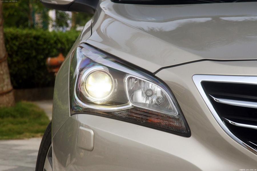 Детали экстерьера Hyundai Mistra 2014 года  (CN) (фото 17 из 44)